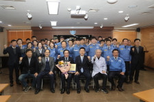 (주)아워홈 DK동신포항점 | 포항시, 모범납세기업 삼원강재, 유니코정밀화학, 디케이동신 선정