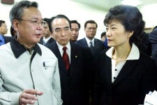 팜듀광주광산지사 | 박근혜 대표, 광주 광산업체 방문