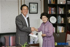 행복한 가게 수익금 전달