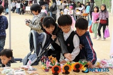부발초, 비즈쿨 축제 한마당 장터수익금 복지법인에 기부