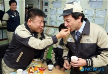 지엠대우오토앤테크놀로지(주)창원공장 | "사장님 귤 드세요"… 아카몬 GM대우 사장 공장방문