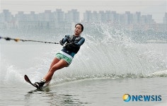 시원하고 짜릿한 수상스키