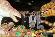 Hi Dino 공룡엑스포, 전시된 공룡 살펴보는 내빈들
