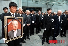 편안하늘납골문화원 | "부디 하늘나라에서 편안히 쉬시길"