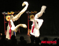 인문예술연구원(춤추는별) | 해외명예전승자 공연 시리즈 2, "인문학으로 풀어내는 춤관"