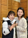 '한반도 탁구 대축제', 참가한 신은아 정선희씨