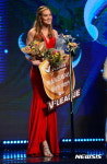 더베스트인삼오상사 | 소감 밝히는 레드드레스 알레나