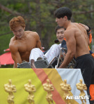 용당소방파출소장 | 몸 던져 시민 구한 '소방의인'과 의리로 뭉친 후배들