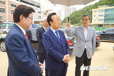 김관용 경북도지사와 권영세 안동시장