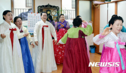 농협안심축산임학점 | 농협안심축산, 효 잔치 열어