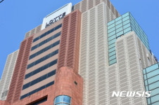 롯데백화점 마산점, 개점 2주년