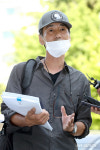 이공일칠구조네트워크 | 기자회견하는 유영재 비글구조네트워크 대표