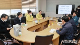 성윤모 장관, 마스크 필터 제조 업체 방문