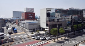 직원 확진으로 시설 일부 폐쇄한 CJ제일제당 부산공장