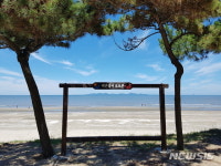 고창 동호해수욕장 밤의 해변으로 변신…경관조명 설치