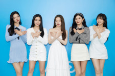 ‘Feel My Rhythm’ 포인트 안무 선보이는 레드벨벳