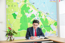 마임계룡남부지사 | 이응우 계룡시장 당선인 "충남남부출장소 계룡이 적지"