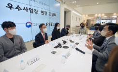 신창기업(주)논현동사업장 - 19212 | 유연근무 우수사업장 찾은 이정식 고용노동부 장관