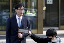 변호사노희정법률사무소 | 발언하는 국회측 대리인 노희범 변호사