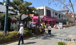 세븐전주한옥마을점주 | 여기가 전주 한옥마을?…상업화 가속에 껍떼기만 남았다