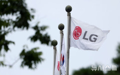 (주)엘지화학 청주공장(CEM생산동 2호기) | LG전자, '생산지 다각화'…美 관세 타격 줄였다
