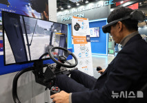 반월건설기계토성산업 | VR로 건설기계 체험을 안전하게