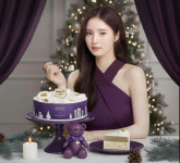 신세경, 여전한 미모…레드룩 완성