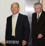 남양유업성수,그린공판장주 | 첫 공판 마치고 나오는 김웅 남양유업 대표