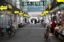충무전통누비.한산슈퍼 | 백화점은 코로나 전 회복했는데…동네 슈퍼는 ‘울상’