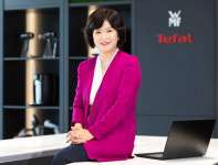 "경영에 '성공하는 사람은 주인 중심, 실패하는 사람은 자기 중심'의 철학 적용했죠"