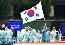 엉망진창 파리… 한국, 북한으로 쓰고 오륜기는 거꾸로