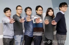 함께여서 신나는 45명의 '록' 피플…'김기사' 만드는 사람들