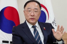 홍남기 "일본 수출규제, 2월까지 깔끔한 마무리 필요"