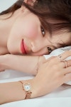 한소희, 앞머리 내리고 핑크 볼터치…사랑스러움 '물씬'