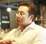 연세시문화연구방 | '한국미술의 혁명'..시·공간 초월한 전시회 'BTs 아트페어' 개최