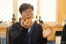 (주)엠바이옴쎄라퓨틱스 | 요거트 먹으면 암 치료?…인체 무해 미생물로 '꿈의 신약' 만든다