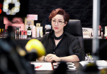 '1세대 메이크업 아티스트' 조성아의 28년 화장품 외길 "뷰티는 놀이다"