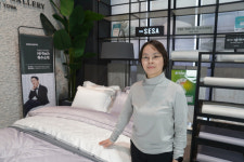 준영이불공장 | “옥에서 실 뽑아 만든 이불…숙면 시간 늘렸죠"