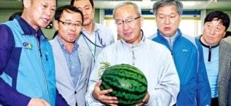 현서기획유통 | 현 부총리 "농산물 유통 생태계 바꿀 것"