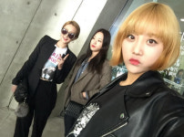 지영패션자판기 | 에이코어 지영, 케미·민주와 '서울패션위크' 참석…남다른 패션 센스