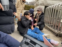 인헌초등학교앞(한국전력공동구) | 인헌고 최인호 군, 서울교육청 앞 시위 중 경찰과 충돌해 응급실행