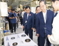도우리알앤디 | 뿌리기업 찾은 韓총리 "R&D 지원 확대"