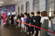 엑시트진 | 경기콘진, 로케이션 지원작 ‘엑시트’ 영화상영