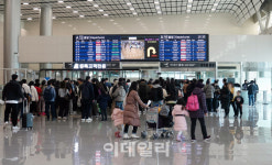 기상악화에 제주공항 175편 무더기 결항…폭발물 소동도