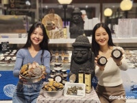 신세계백화점, ‘제주 김녕 해녀 해산물’ 특별전 진행… 갓 잡아 직송판매 방식