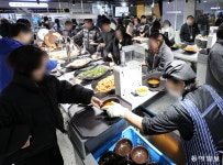주식회사예스코-구내식당 | ‘알짜 구내식당’ 오픈런… “점심 한 끼 6000원 아껴 주식 투자”