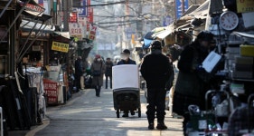 김현봉(개인용달) | 건설장비 운수·소형 용달 개인사업자 “매출 늘었는데, 정부 지원금 받았다”