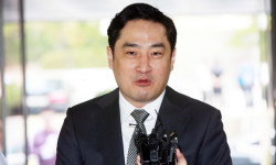 ‘李 소년원 발언’ 강용석 징역형 집유
