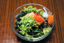 자전거로 '삼형제 섬' 한 바퀴… 파란 하늘·옥색 바다 끼고 달리다 예술을 만난다