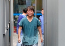 온양당 | 대구 간 '의사' 안철수 부부… 동산병원서 방호복 입고 진료 나서